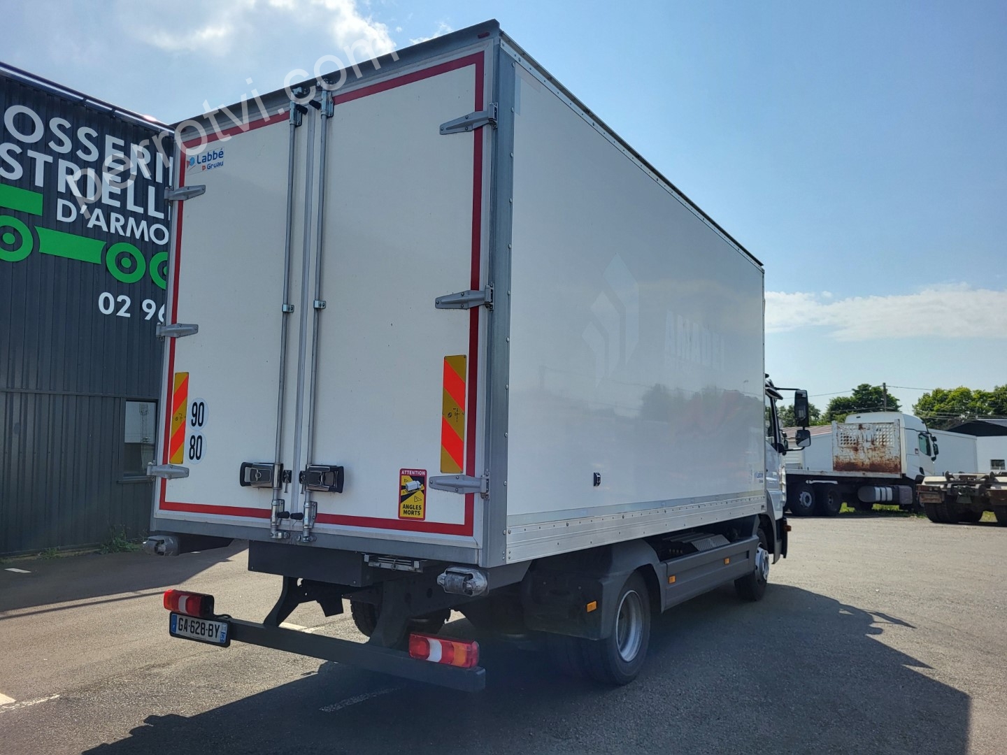 VOLVO ATEGO 818 4X2 photo 3