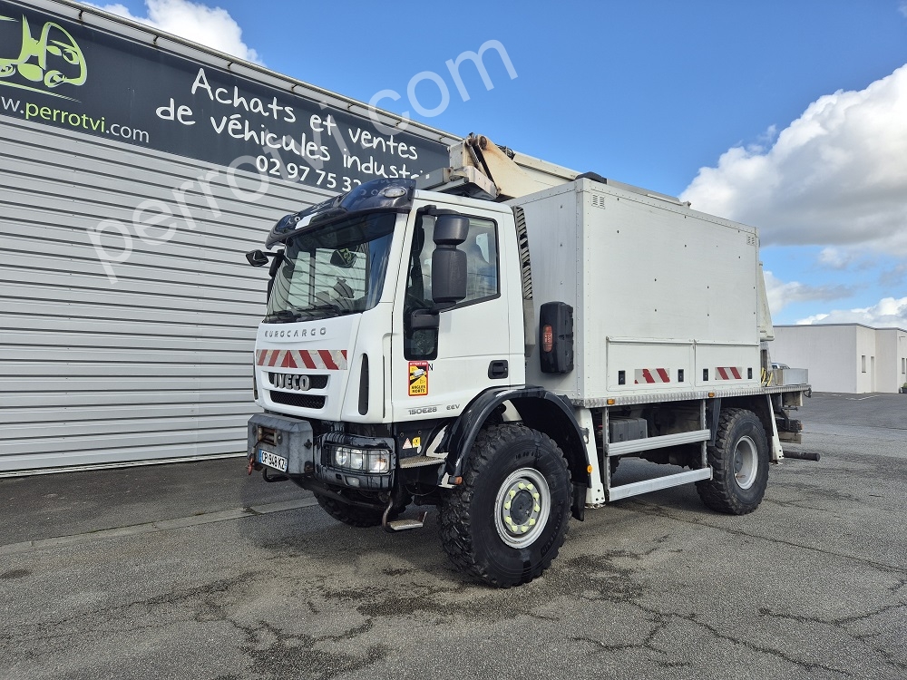 porteur IVECO EUROCARGO 150 E 28 EEV